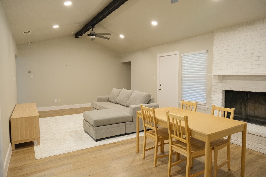 Building Photo - 8311 Babe Ruth St