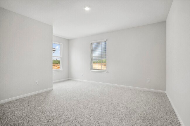 Building Photo - 5910 Peony Pl