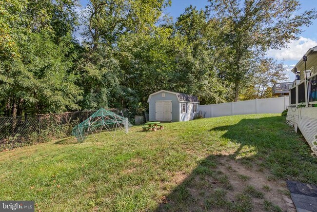 Building Photo - 3107 Ladova Way