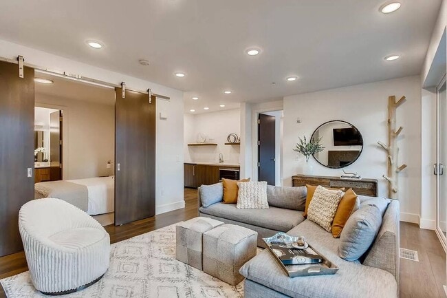 Building Photo - 2752 W High Mountain Rd