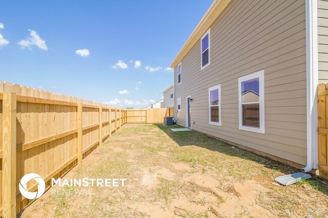 Building Photo - 3309 Marichal Dr