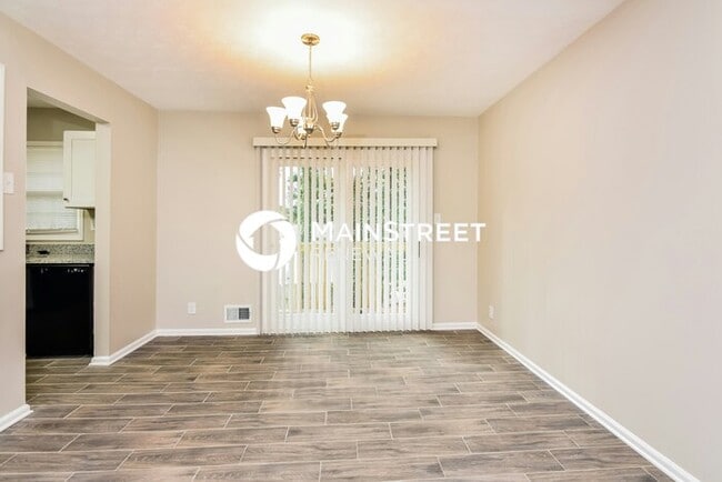 Building Photo - 4 Bedroom Pet-Friendly Home in Morrow, GA ...