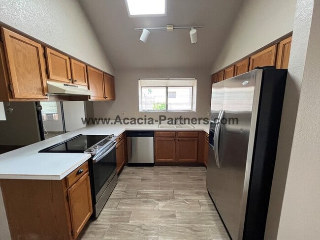 Building Photo - Three Bedroom In East Pointe Estates II