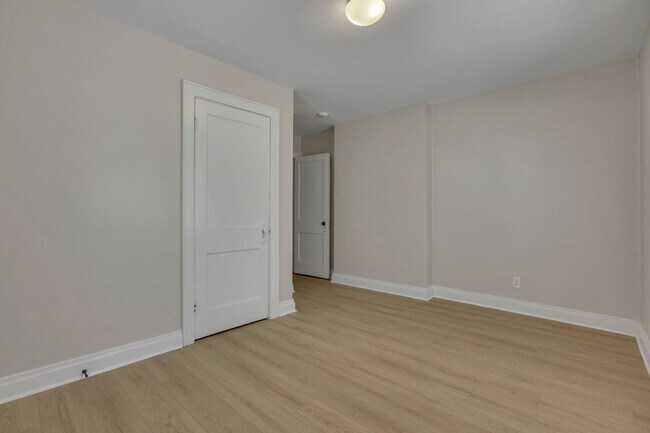 Building Photo - 43-45 N Chase Ave
