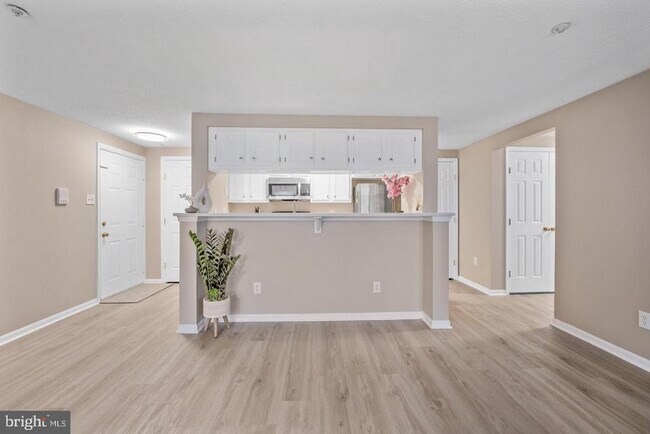 Building Photo - 607 Himes Ave