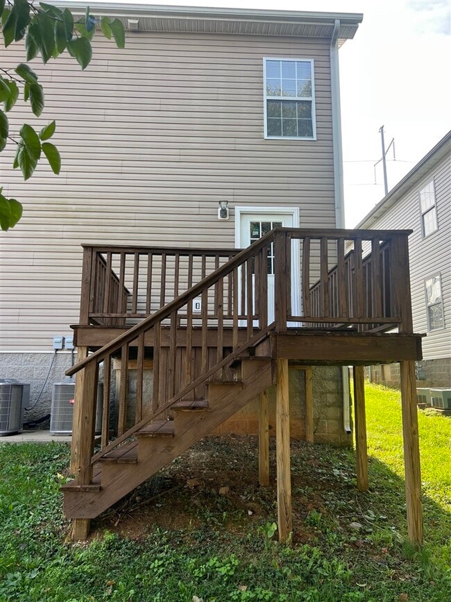 Building Photo - 244 River Tanmer Way