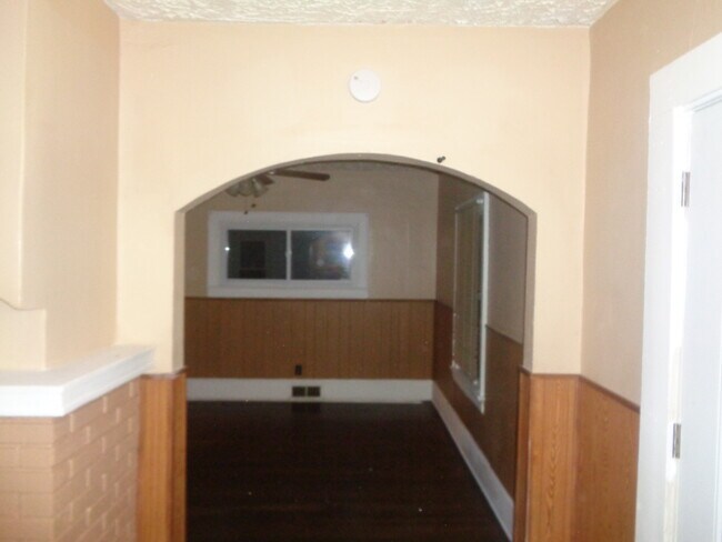 Dinning Room #1 - 886 Storer Ave