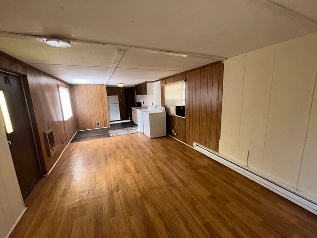 Building Photo - For Rent In Arab