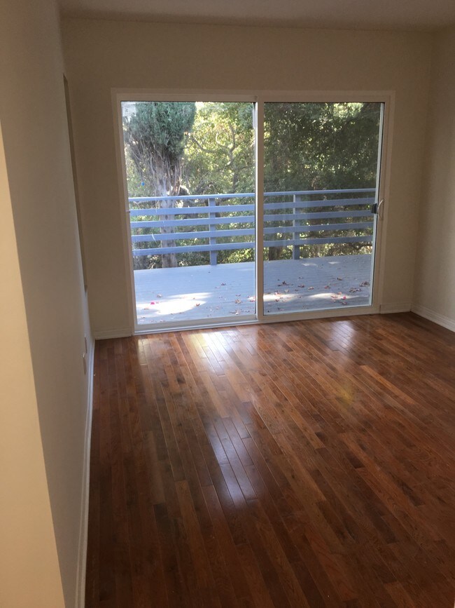 Building Photo - 16806 Mooncrest Dr
