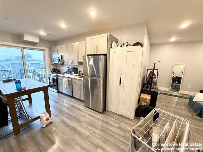 Building Photo - 55 W Fifth St