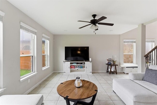 Building Photo - 2409 Muzzie Ln