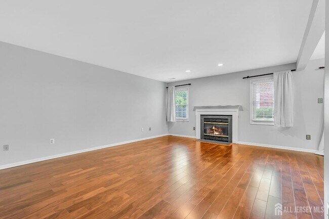 Building Photo - 31 Fair Acres Ct