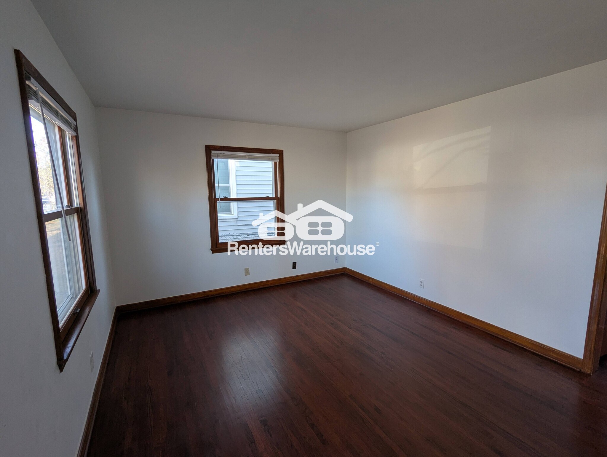 Building Photo - 5820 43rd Ave S