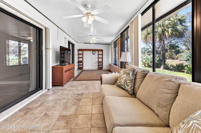 Building Photo - 810 Parkside Pl