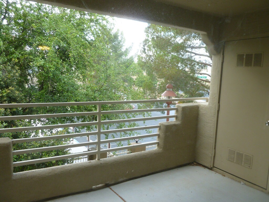 Building Photo - 1909 Rio Canyon Ct