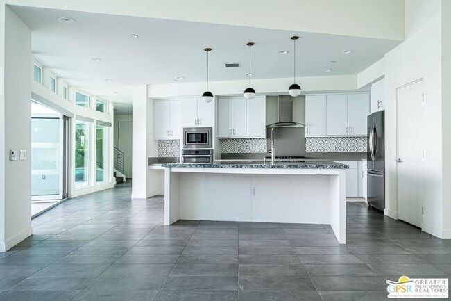 Building Photo - 1007 Ziel Dr