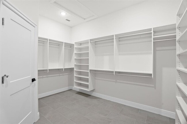 Building Photo - 4009 W Euclid Ave