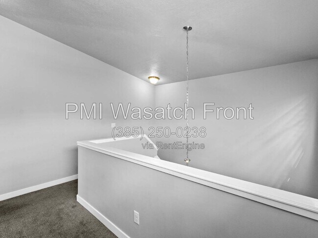 Building Photo - 589 W Life Dr