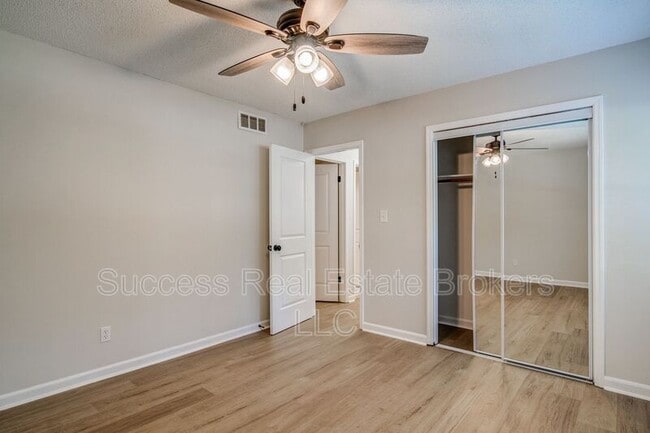 Building Photo - 4734 N Springs Rd NW