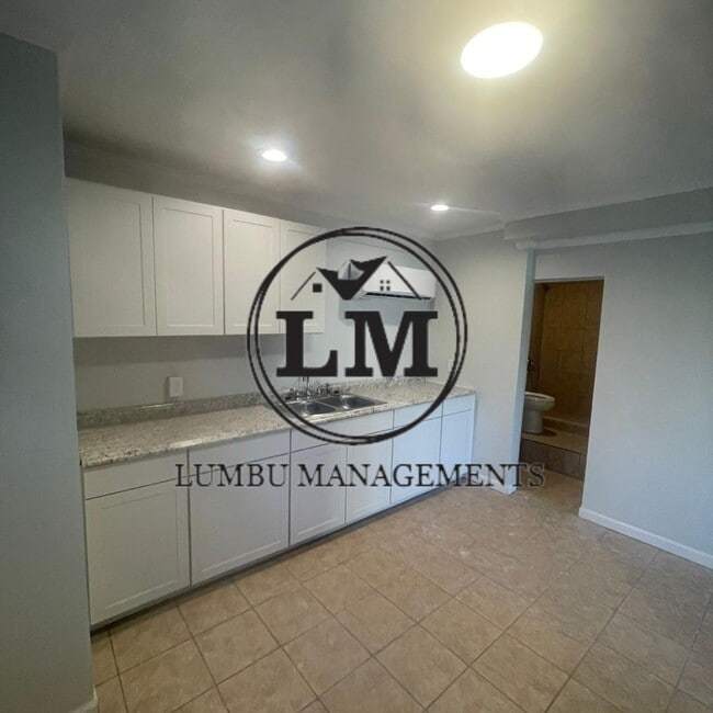 Building Photo - 2649 William Allen Rd