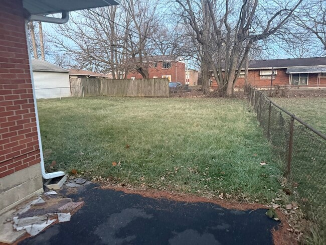 Building Photo - 1894 Pannell Ave