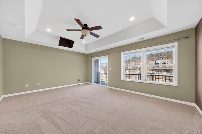 Building Photo - 5 Clearwater Ct