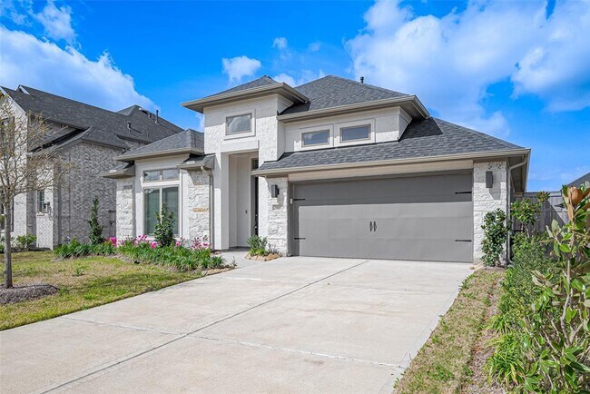 Building Photo - 29808 Breezy Pnes Lp