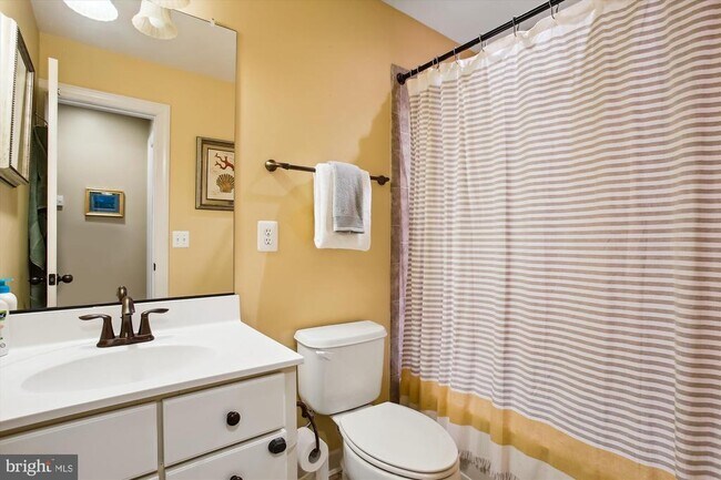 Building Photo - 440 Ferdinand Day Dr
