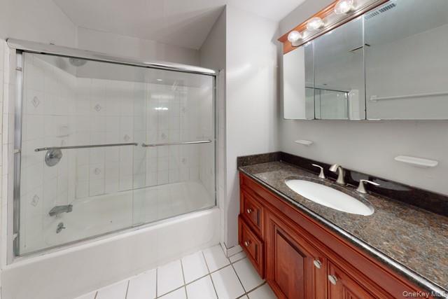 Building Photo - 449 Lake Pointe Dr