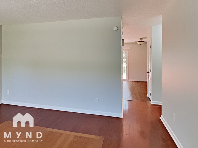 Building Photo - 1518 Lantern Pl