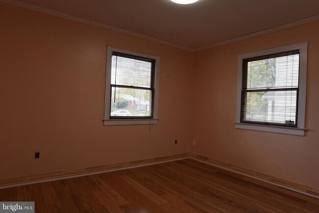 Building Photo - 4011 Lees Corner Rd