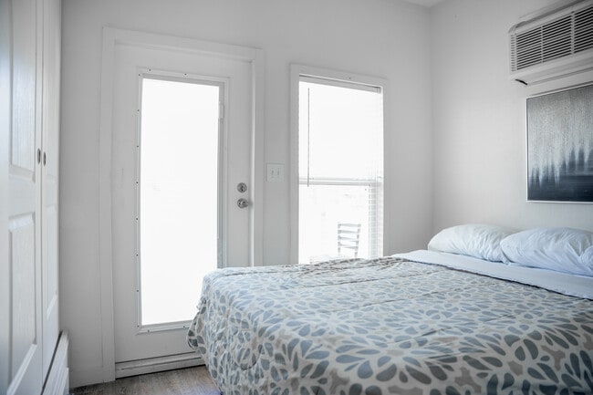 Building Photo - Tiny Home A28 Retreat