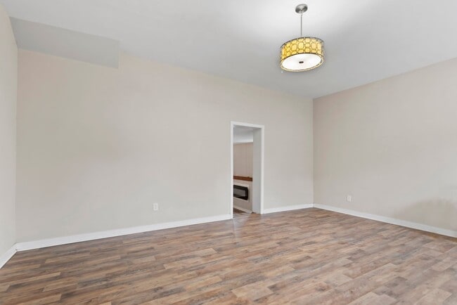 Building Photo - OPEN HOUSE –Thursday, June 5 fom 10:00 AM ...