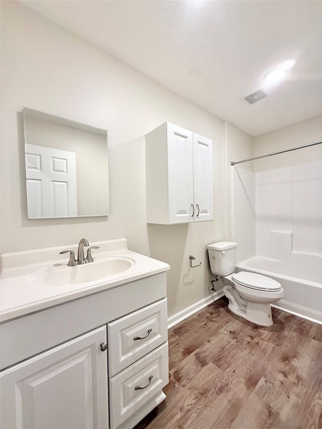 Building Photo - 420 Winding Way St