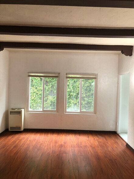 Building Photo - 945 Hilgard Ave