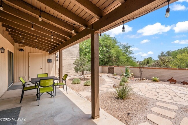 Building Photo - 4814 N Territory Loop