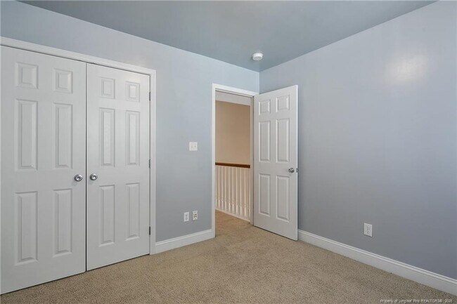 Building Photo - 147 Lamplighter Way