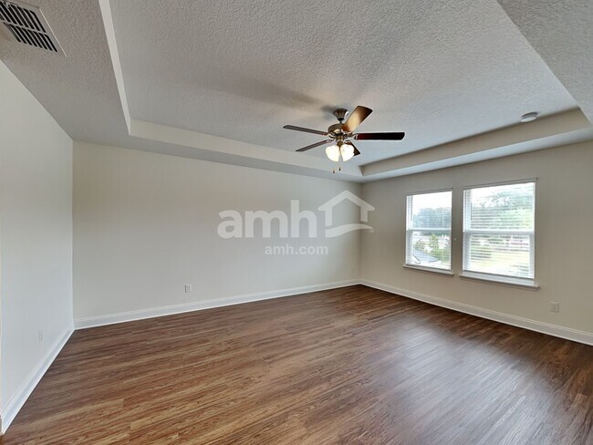 Building Photo - 3109 Creek Village Ln