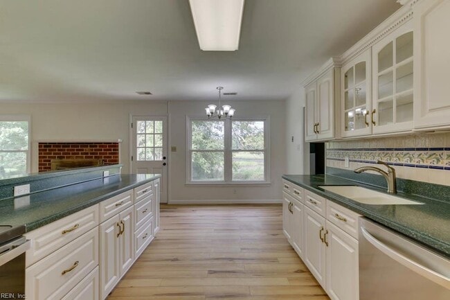 Building Photo - 2637 N Elizabeth Harbor Dr