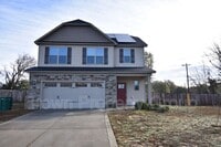 Building Photo - 804 Leah St