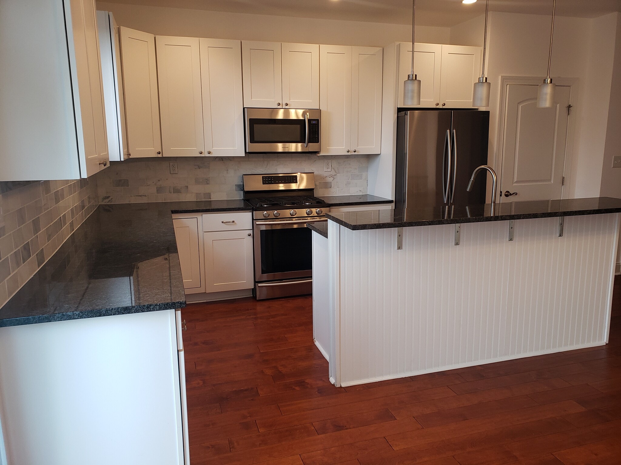 Kitchen - 846 Northwestern Ave