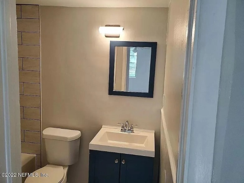 Building Photo - 3359 Columbus Ave