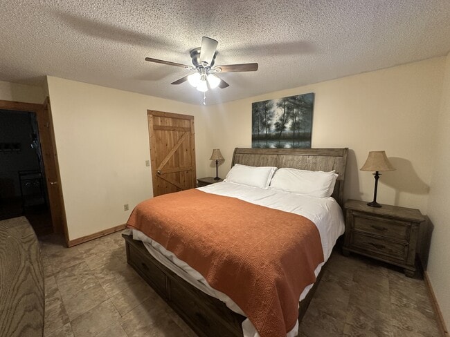 Building Photo - 155 April Ln