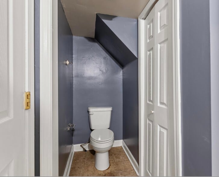 Building Photo - 127 S Highland St