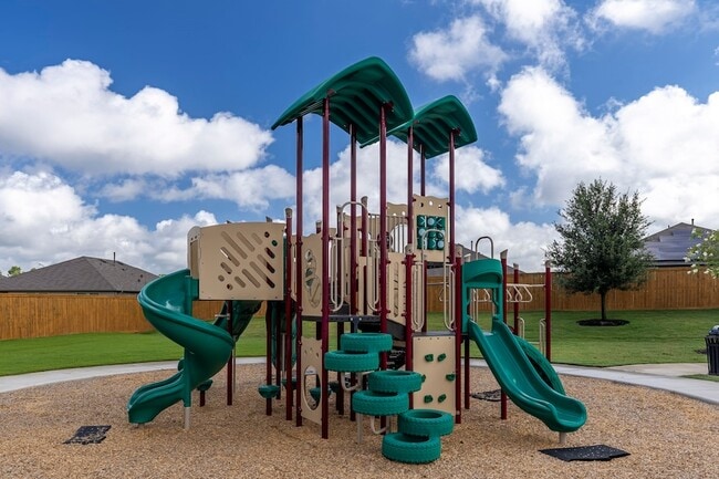 Building Photo - 40347 Blossom Vly Ln