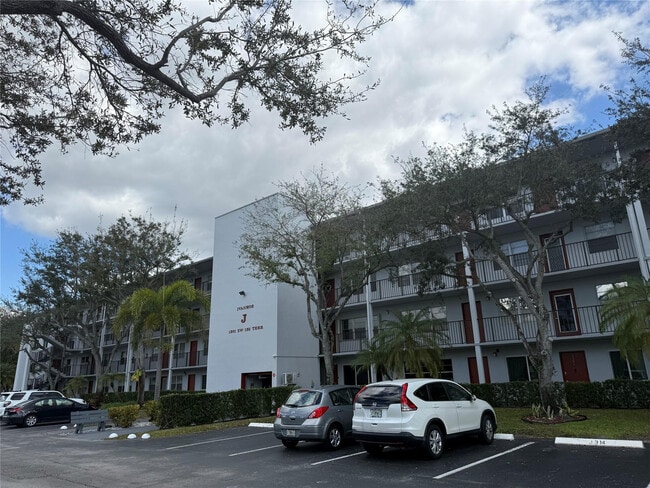 Building Photo - 1301 SW 135th Terrace