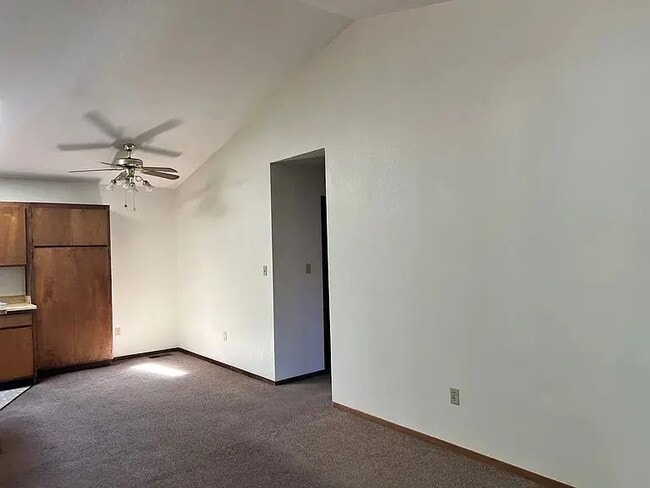 Primary Photo - 608 Capps Ln