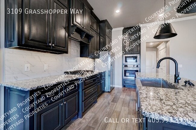 Building Photo - 3109 Grasshopper Wy