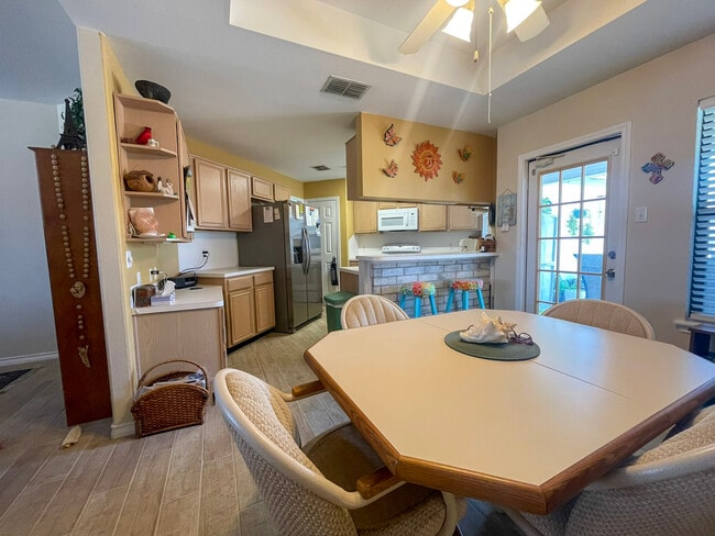 Building Photo - 13954 Seafarer Dr