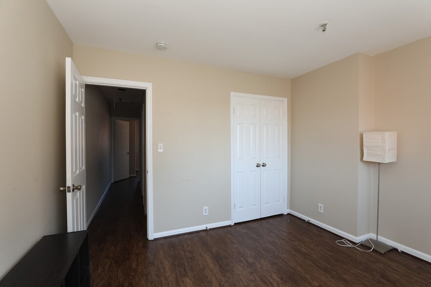 Building Photo - 1071 Paper Mill Ct NW